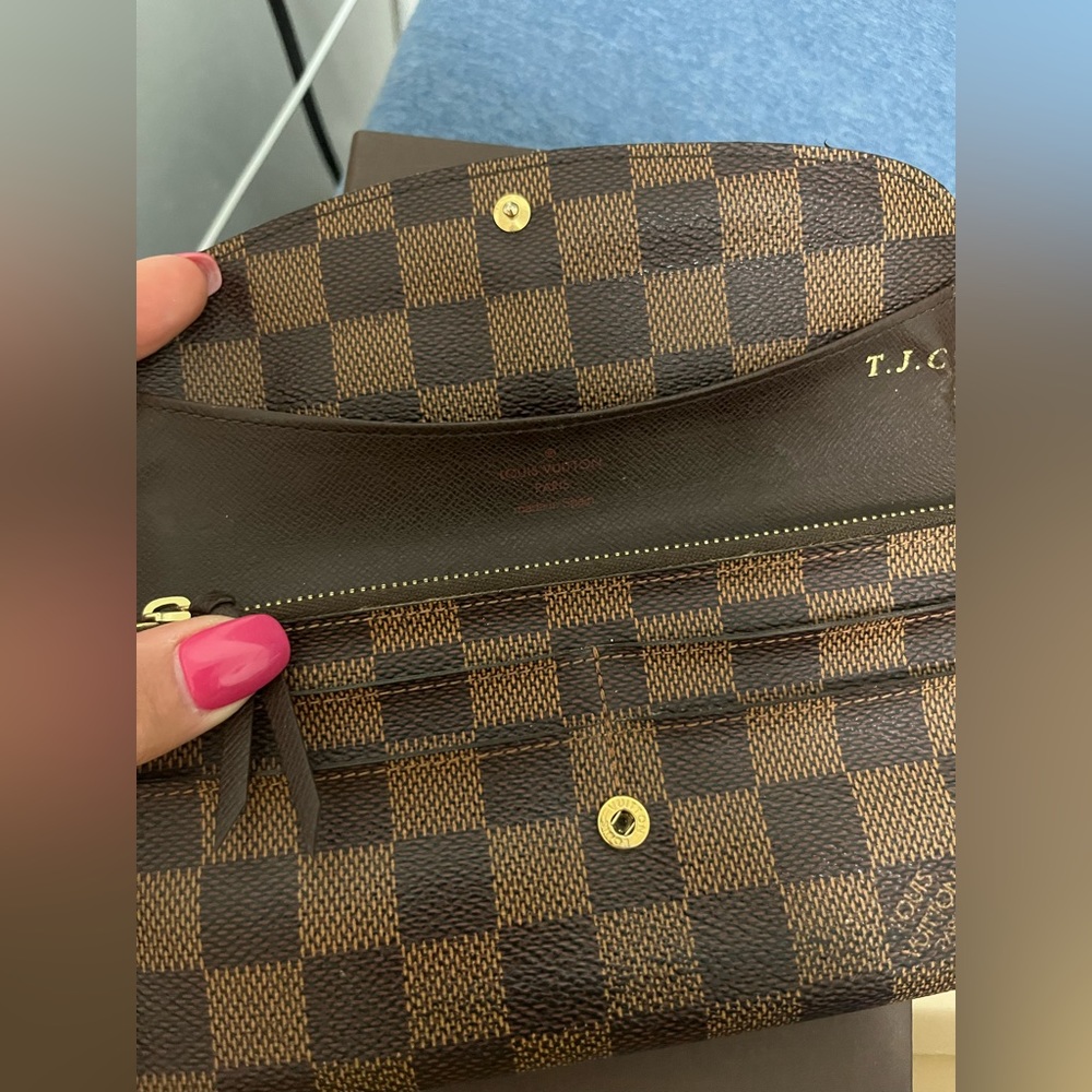 Authentic Louis Vuitton Damier Ébène Émilie wallet